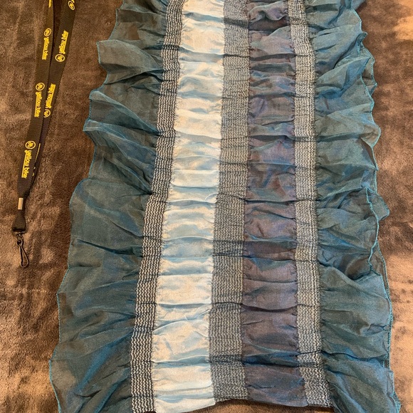 Infinity Loop Scarf Wrap Up Blue Iridescent Tones Ruffle Organza - Picture 5 of 7